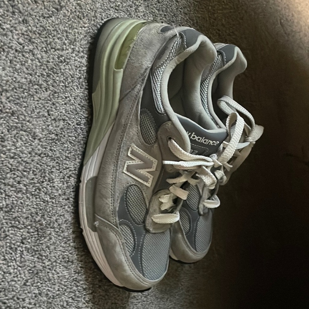 8.5 New Balance 992 “Steve Jobs Uniform” Limited Edition